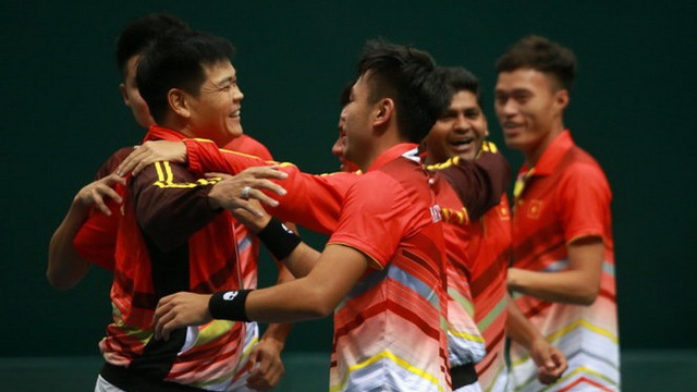 Thắng tuyệt đối Qatar, quần vợt Việt Nam lên nhóm 2 Davis Cup
