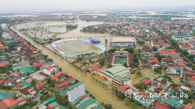 Trận Hà Tĩnh vs Viettel diễn ra tại sân Hàng Đẫy