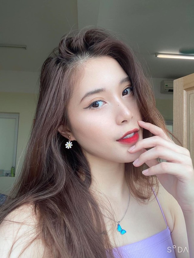 bóng đá Việt Nam, tin tức bóng đá, hotgirl bóng chuyền, Thu Huyền, Đặng Thu Huyền, hotgirl bóng chuyền giải nghệ, Thông tin Liên Việt Post bank