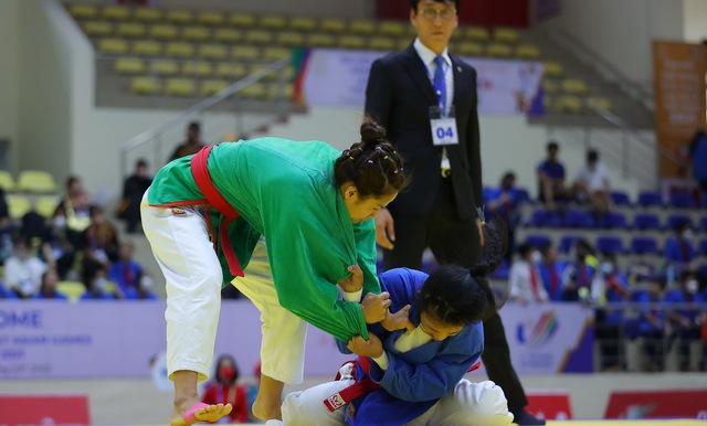 TRỰC TIẾP SEA Games 31 hôm nay 10/5: Kurash Việt Nam đã có HCV