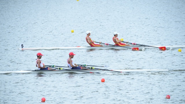 SEA Games 31: Nhảy cầu có thêm một HCB, rowing Việt Nam áp đảo