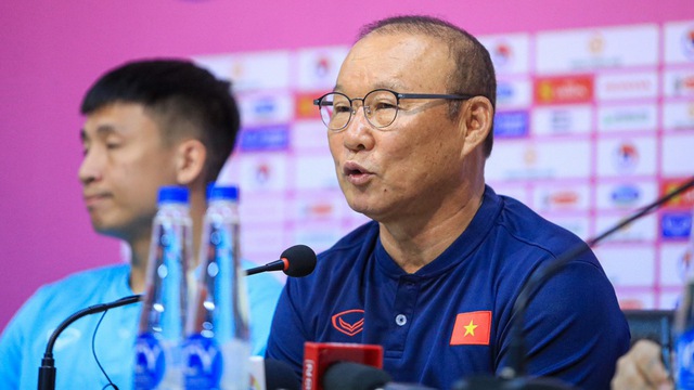 HLV Park Hang Seo: ‘Quang Hải sẽ xin Pau đá AFF Cup’
