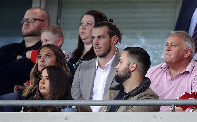 Bale thất thần nhìn xứ Wales bị giật vé play-off, mất cơ hội dự World Cup 2018