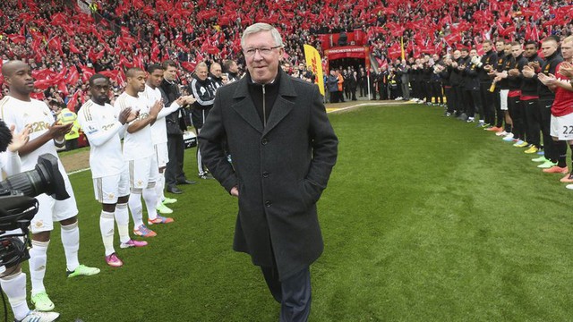 Sức khỏe của Sir Alex tiến triển tốt đẹp, đã có thể ‘ngồi dậy’ và ‘nói chuyện’