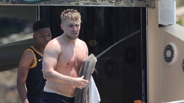  Luke Shaw: 'Tôi đúng là béo, nhưng là do xương to và thể trạng giống Rooney'