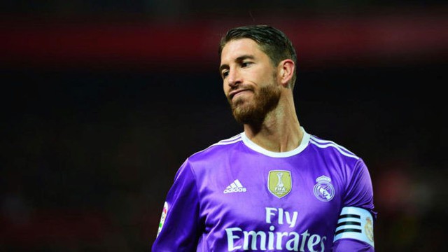 Zidane chú ý: Real chưa bao giờ vô địch La Liga khi bị Barca bỏ xa 8 điểm