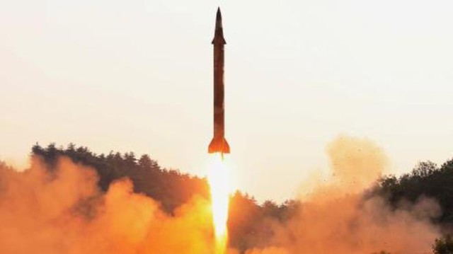 Triều Tiên có thể vừa phóng một loạt tên lửa đạn đạo đất đối hạm