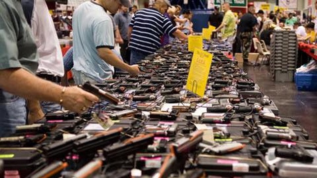 Vụ xả súng kinh hoàng ở Las Vegas: Nghịch lý súng