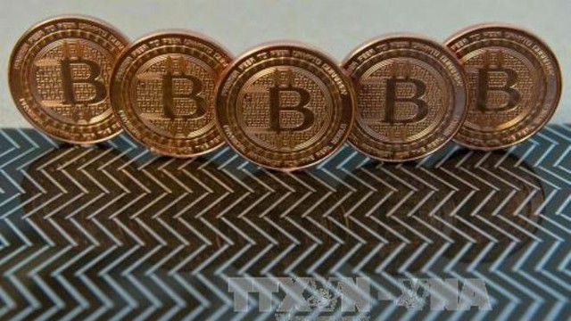Giá đồng Bitcoin tiếp tục lao dốc, xuống dưới 10.000 USD/bitcoin