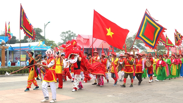 Giỗ Tổ Hùng Vương 2018: Lễ rước kiệu, dâng lễ vật cung tiến Tổ tiên 