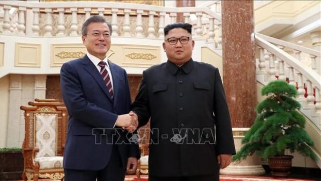 Tổng thống Moon Jae-in muốn đưa ông Kim Jong - un lên núi Halla cao nhất Hàn Quốc