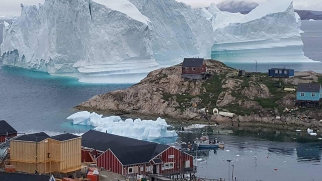 Băng tại Greenland tan nhanh hơn dự báo