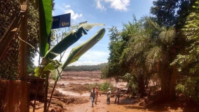 Thương vong tăng trong vụ vỡ đập ở Brazil