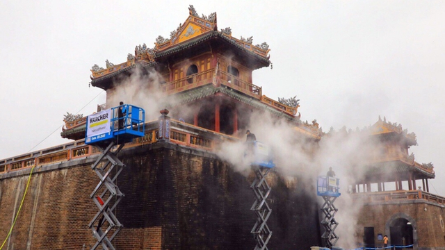 Sử dụng công nghệ hơi nước nóng làm sạch di tích cổng Ngọ Môn, Đại nội Huế