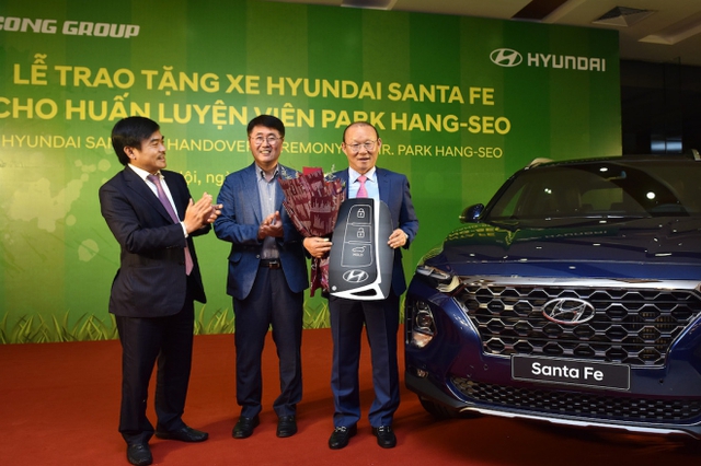 Chiếc xe Hyundai tặng HLV Park Hang Seo có gì đặc biệt?