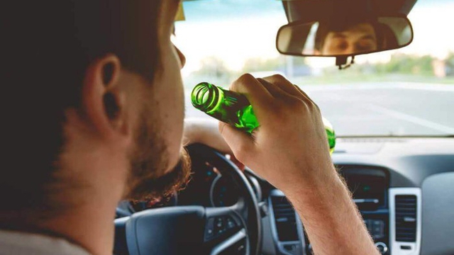 Xử lý lái xe uống rượu bia: Luật cấm gần 150 năm tuổi của Vương quốc Anh 