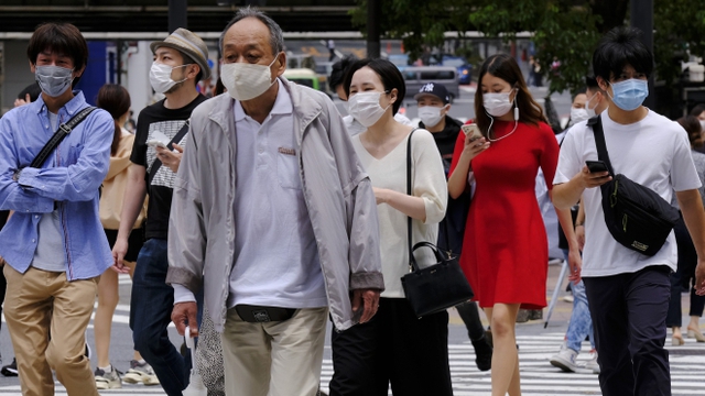 Nhật Bản truy vết 800 người sau khi phát hiện ổ lây nhiễm COVID-19 ở nhà hát tại Tokyo
