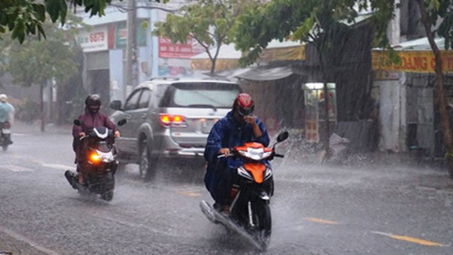 Tin áp thấp nhiệt đới: Bắc Bộ tiếp tục mưa dông, kèm thời tiết nguy hiểm