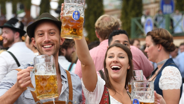 Lễ hội bia Oktoberfest lớn nhất thế giới tiếp tục lỡ hẹn vì dịch Covid-19