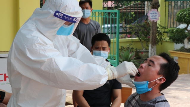 Ninh Thuận xét nghiệm SARS-CoV-2 ngẫu nhiên cho các đối tượng có nguy cơ lây nhiễm cao