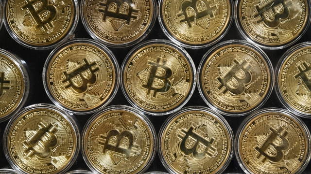 Bitcoin đối mặt năm 2022 'khó đoán'