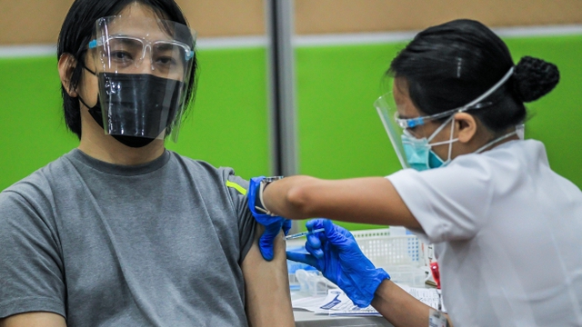 Philippines cảnh báo không nên tiêm quá số liều vaccine được khuyến cáo