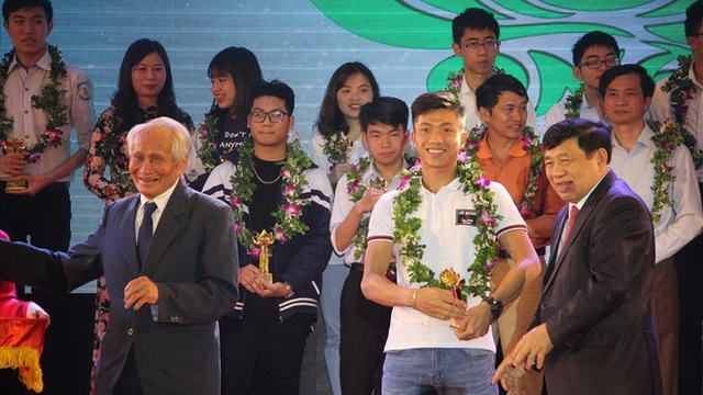 3 cầu thủ U23 Việt Nam được khen thưởng, 'Messi Thái' làm nên lịch sử tại J-League