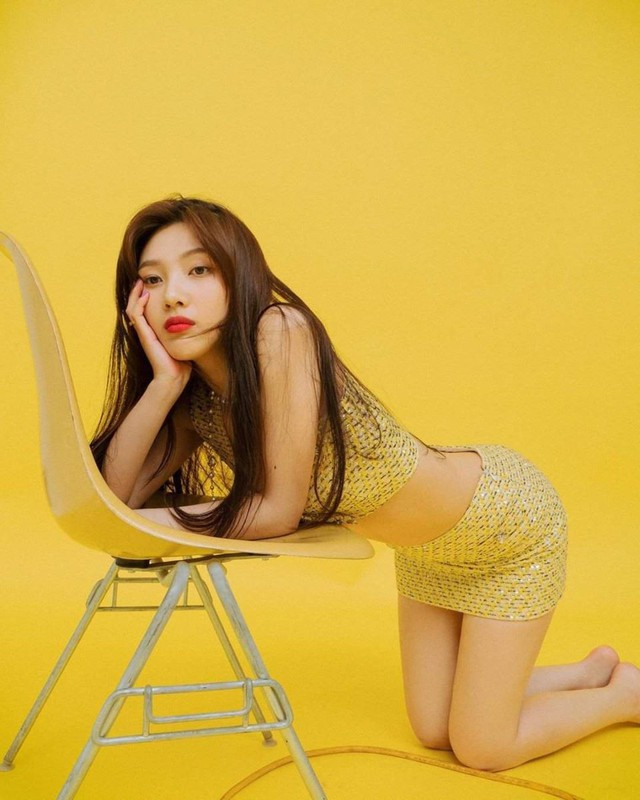 Jennie (Blackpink) và Joy (Red Velvet) liên tục đụng hàng chan chát, ai đẹp hơn ai?