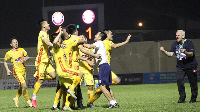 bóng đá Việt Nam, tin tức bóng đá, bong da, tin bong da, V-League, lịch thi đấu vòng 10 V-League, HLV Polking, Nam Định vs TPHCM, kết quả bóng đá