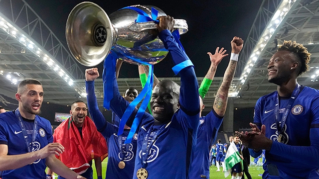 N'Golo Kante: Người đã nhét Man City vào một cái chai