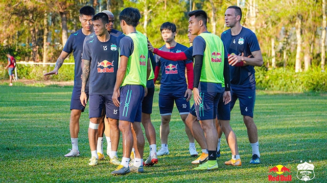 Lịch thi đấu V-League 2021 đá bù vòng 3. HAGL vs Bình Định, Hải Phòng vs Hà Nội. Lịch bóng đá Việt Nam. Bảng xếp hạng V-League 2021. BXH bóng đá Việt Nam mới nhất.   