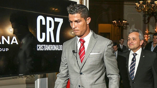Cristiano Ronaldo chịu ảnh hưởng nặng nề vì Covid-19