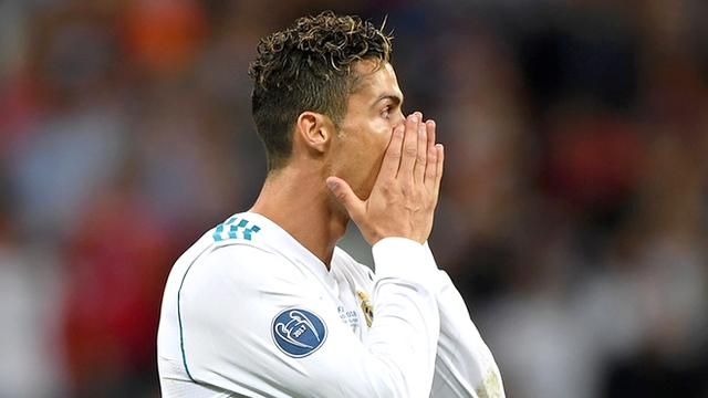 Với Ronaldo, thói quen 'đau bụng' là chuyện rất bình thường