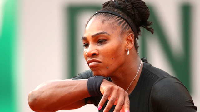 Lỡ hẹn với Sharapova, Serena Williams đã thấy vết hằn thời gian