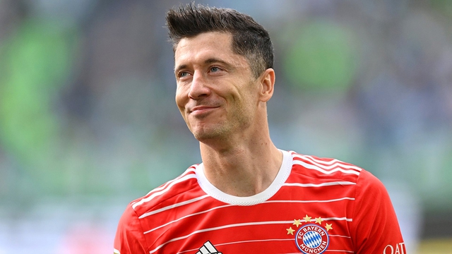 Bayern Munich quay mặt với Lewandowski