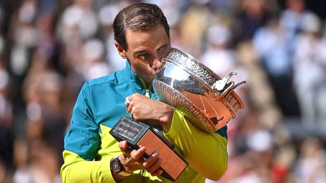 Kết thúc Pháp mở rộng 2022: Tượng đài Nadal tạo niềm cảm hứng Swiatek