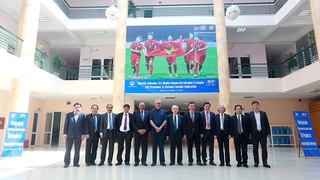 Chủ tịch AFC, Shaikh Salman Bin Ebrahim Al Khalifa: 'Sự phát triển của bóng đá Việt Nam là rất tích cực'