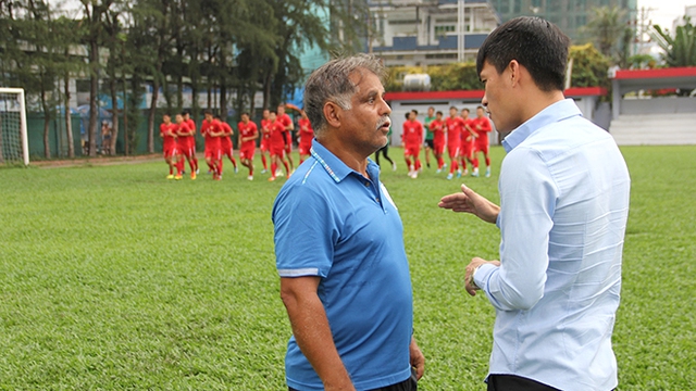 Công Vinh sa thải HLV Alain Fiard: Ai là người thất bại?