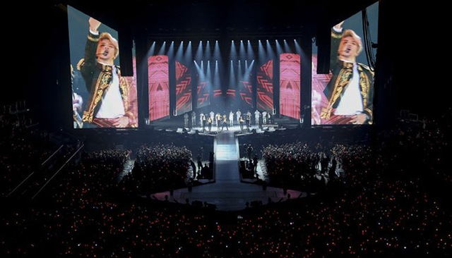 20.000 fan hòa giọng cùng BTS trong màn diễn ‘khuấy động’ London 