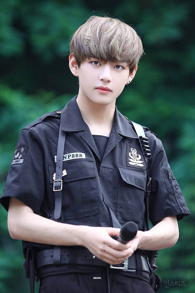 BTS, V BTS, Visual của V BTS, Fan kinh ngạc với visual của V BTS, Jungkook, RM BTS