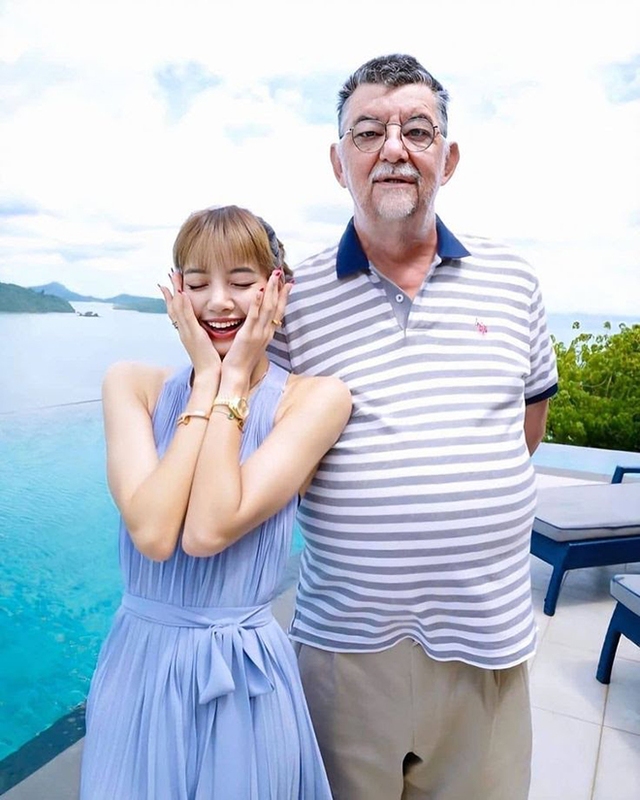 Blackpink, Lisa Blackpink, LALISA, Lisa bốc lửa với màu đỏ rực, Hóng MV LALISA