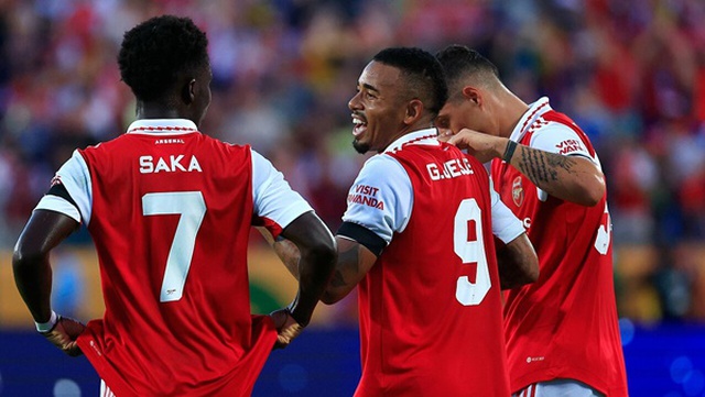 Arsenal cần cải thiện 4 mặt để đua vô địch Premier League