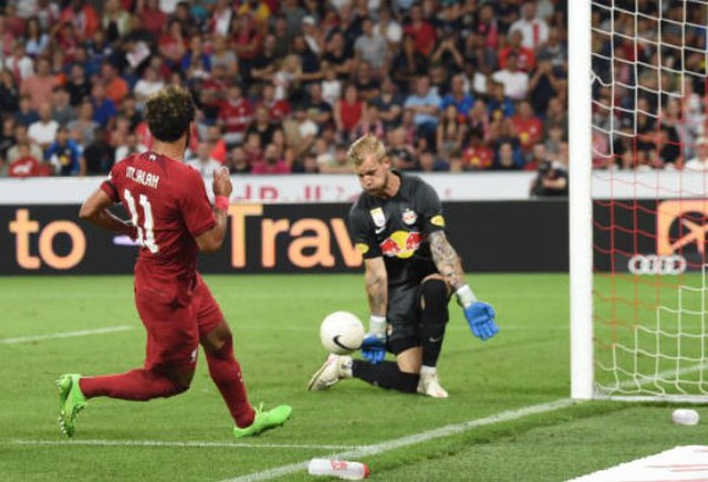 Salah, Diaz chào thua trước 'người nhện' Salzburg