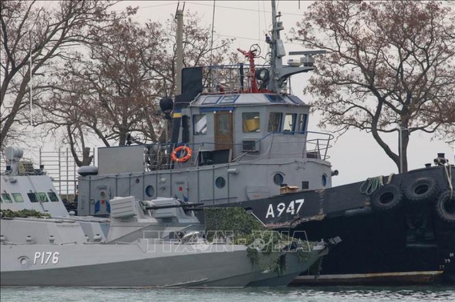 Tàu hải quân Ukraine bị bắt giữ tại cảng Kerch, Crimea, Nga ngày 26/11/2018.