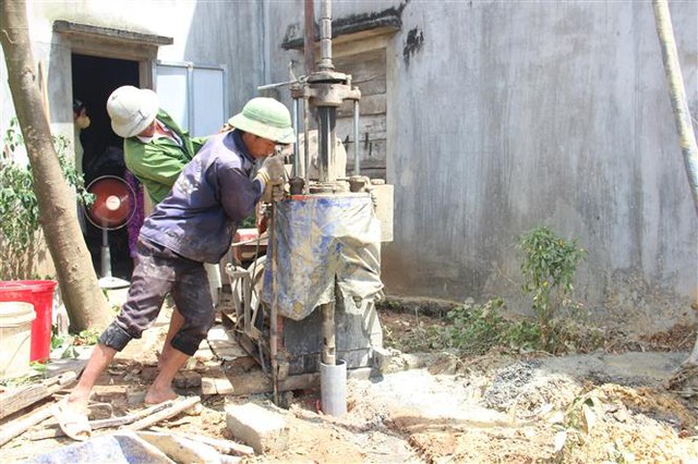 Nắng nóng kéo dài, nhiều nơi ở Hà Tĩnh thiếu nước sinh hoạt