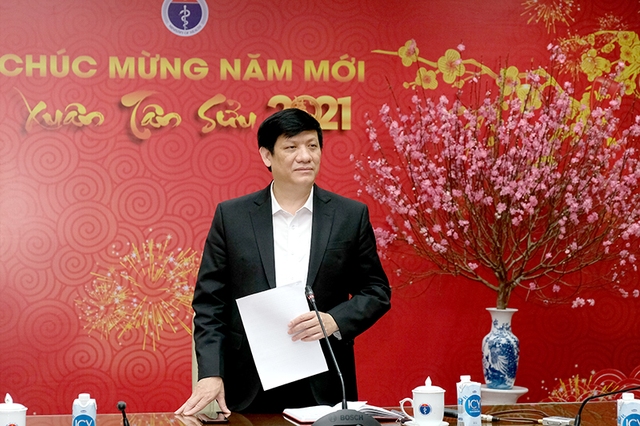 GS.TS Nguyễn Thanh Long- Bộ trưởng Bộ Y tế phát biểu tại cuộc họp       Ảnh: Trần Minh