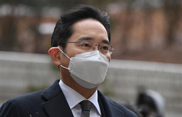 Phó Chủ tịch tập đoàn Samsung Lee Jae-yong tới phiên tòa ở Seoul ngày 18/1/2021. Ảnh: AFP/TTXVN
