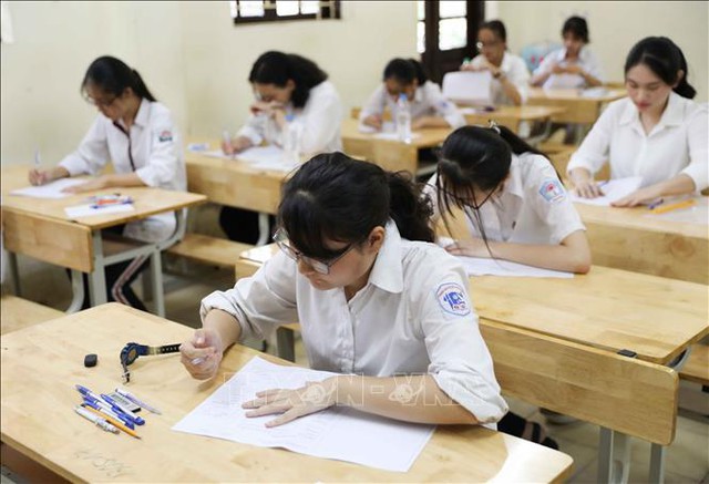Thi vào 10 ở Hà Nội: Dự kiến giữ nguyên phương án tuyển sinh với 4 môn thi