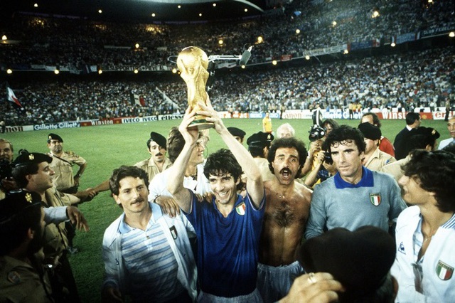 Paolo Rossi - Cả cuộc đời nằm trong chiếc cup vô địch thế giới 1982