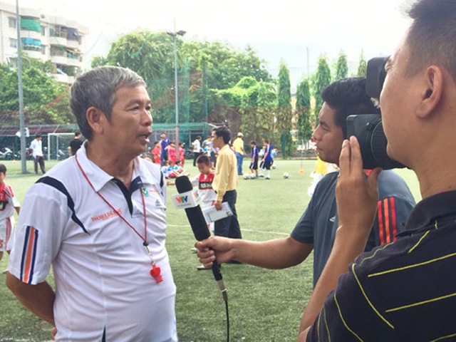 HLV Minh Xương cho rằng giờ không phải là lúc để tranh cãi về U20 Việt Nam